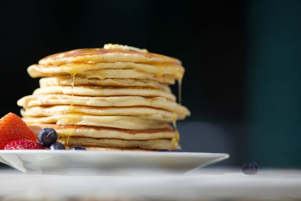 du bon sirop d'érable sur vos pancakes
